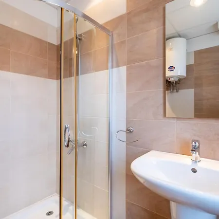 Charming Flat On The Theatre Street Of Lejlighed *