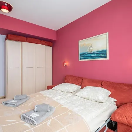 Charming Flat On The Theatre Street Of *