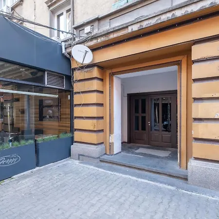 Charming Flat On The Theatre Street Of * Sofie