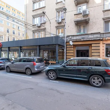 Charming Flat On The Theatre Street Of Apartmán